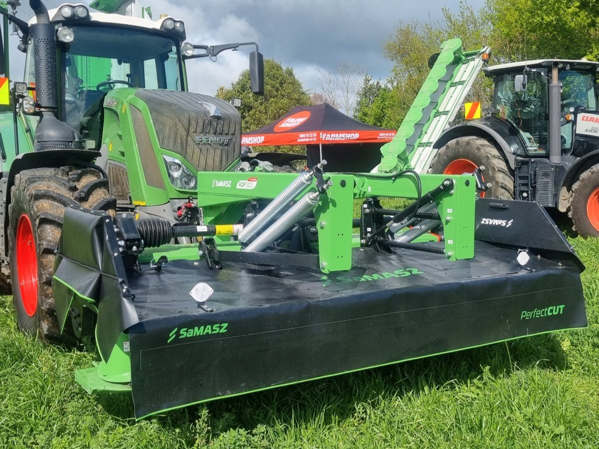 Ex-Demo SaMASZ KDF301S- 3m Front Conditioner Mower