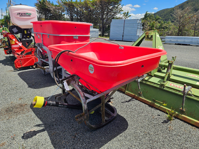 Used 6.753pl  Walco Spreader