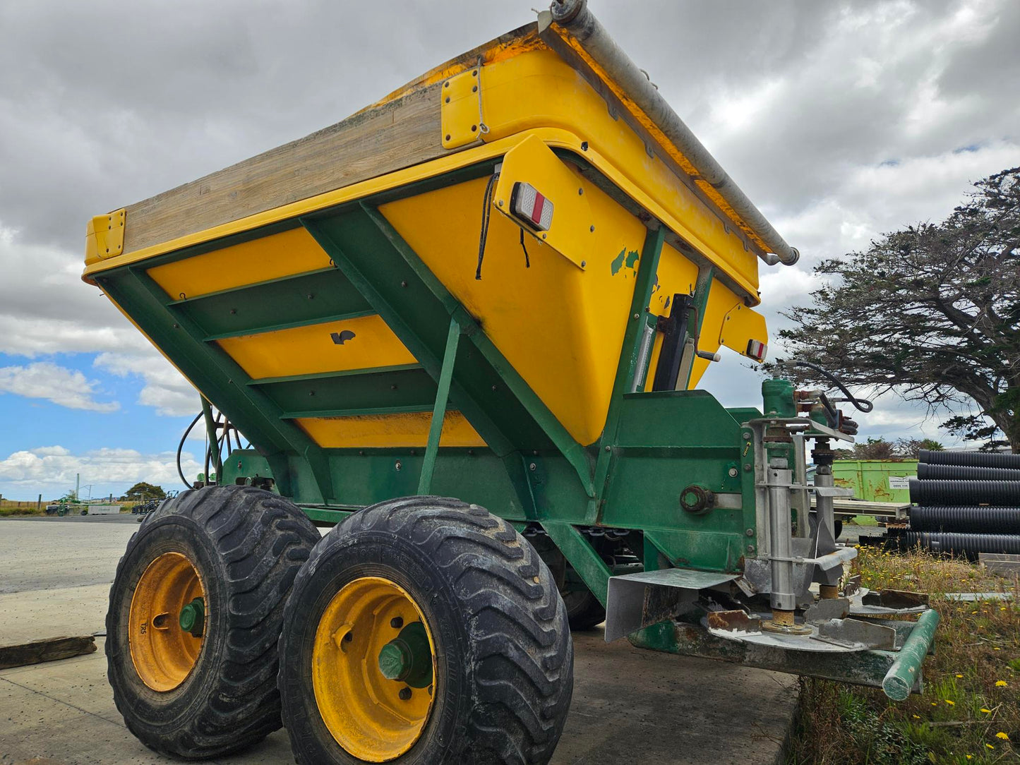 Used 6T Sam Spreader 2017 ($33,000+gst)