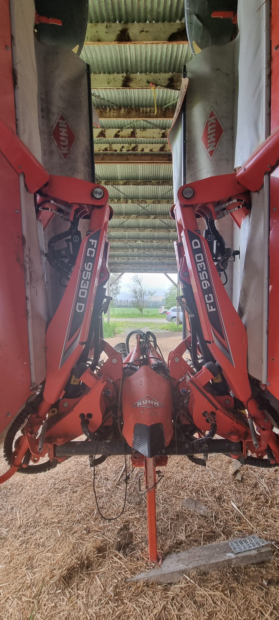 Used Kuhn Butterfly 9.5m Rear Mower